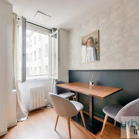 Apartment Urban Flat 04 - Pretty 2 Bedroom Flat In Montorgueil Paris